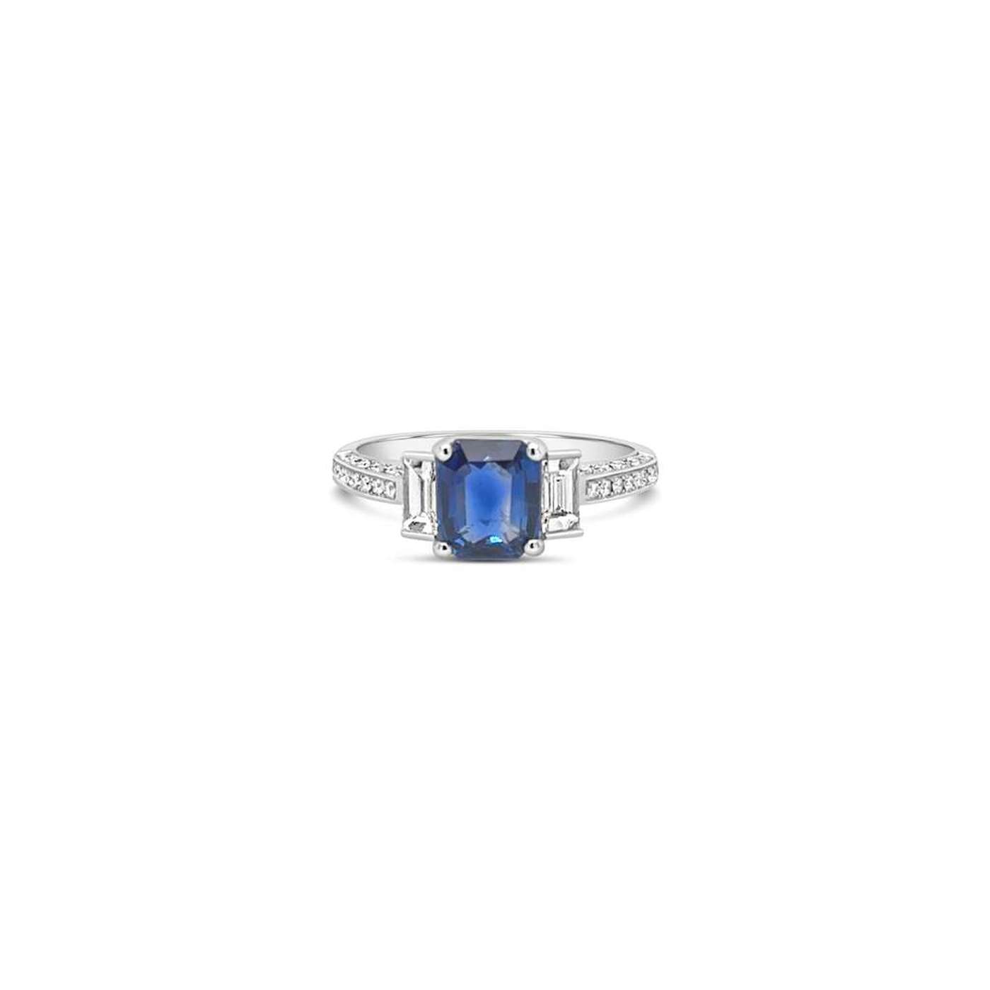 Anillo Bleu Zafiro y Diamantes Baguette