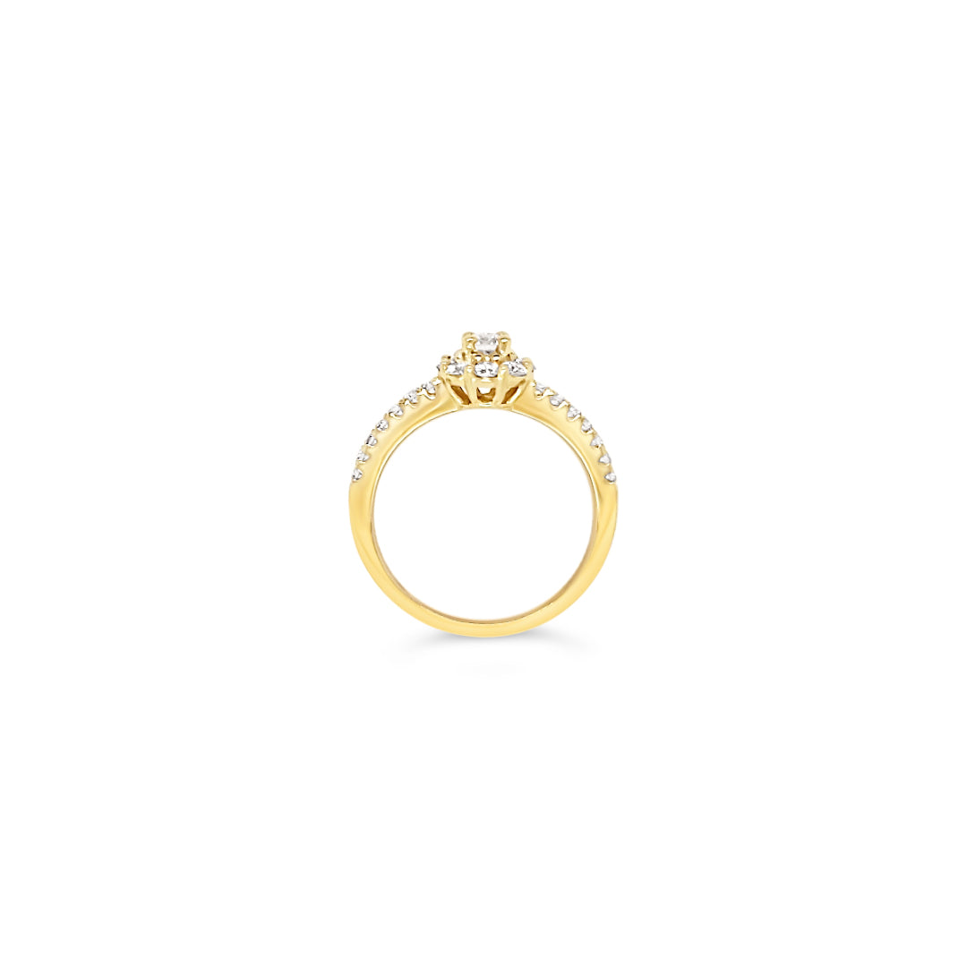 Anillo de oro forma flor.