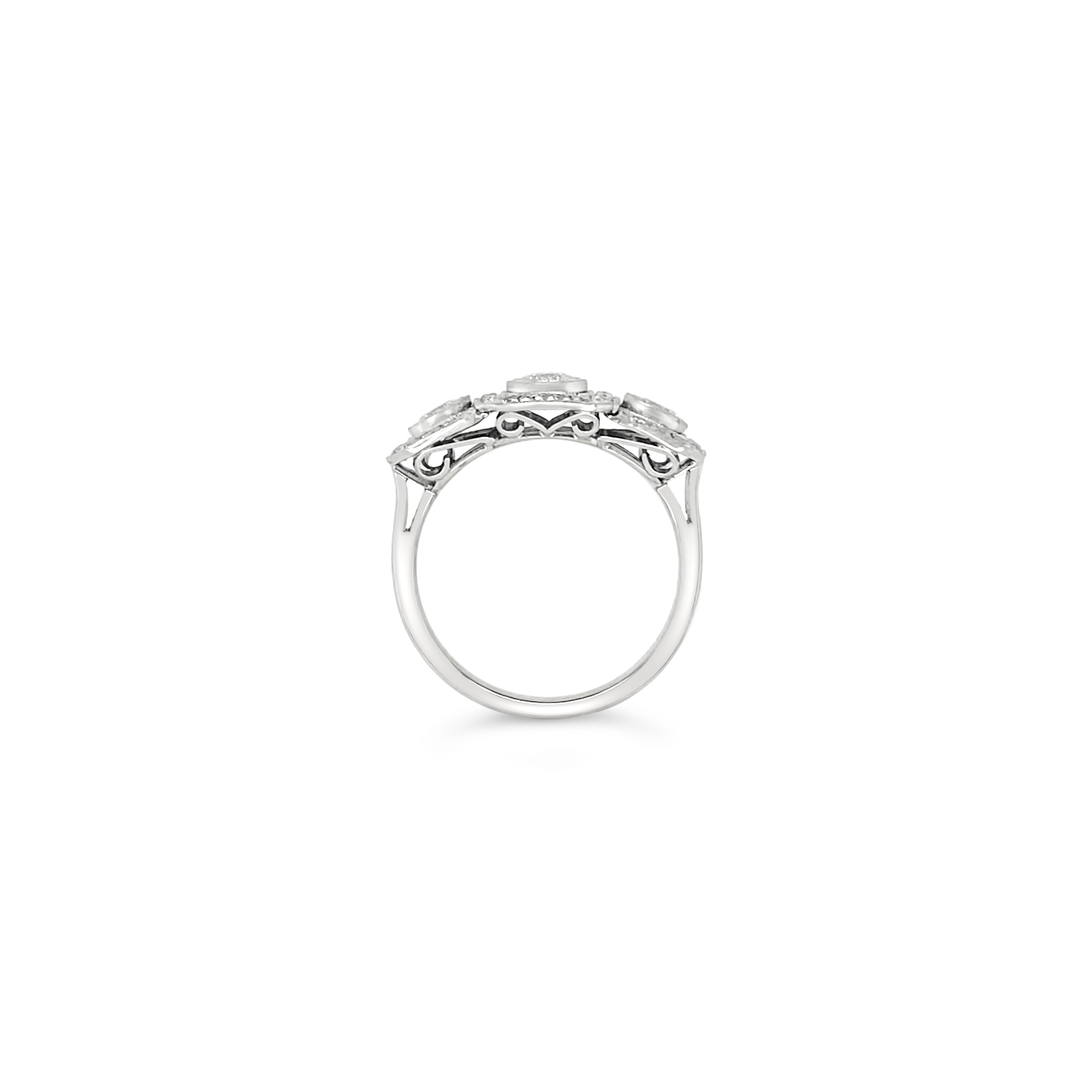 Anillo 3 diamantes en octagonos.
