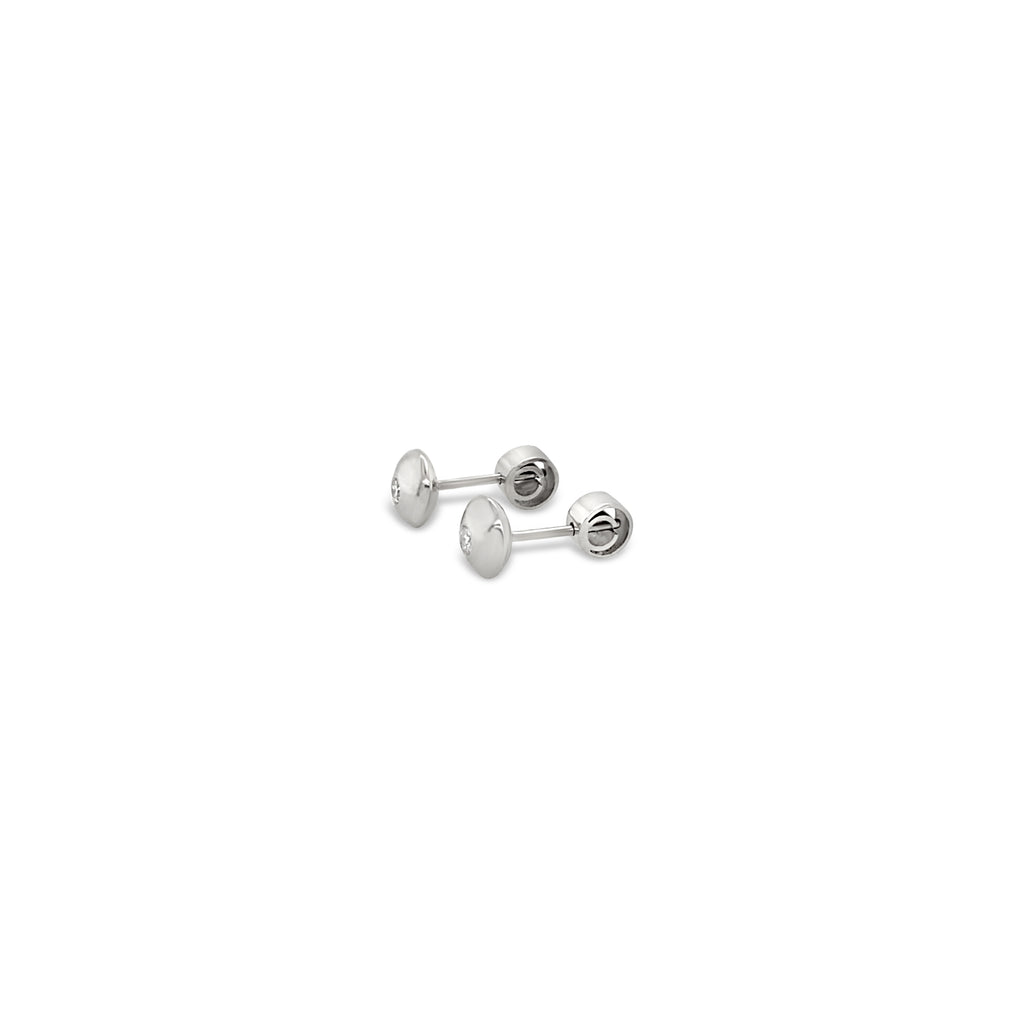 Aros de oro blanco con diamantes para niñitas.