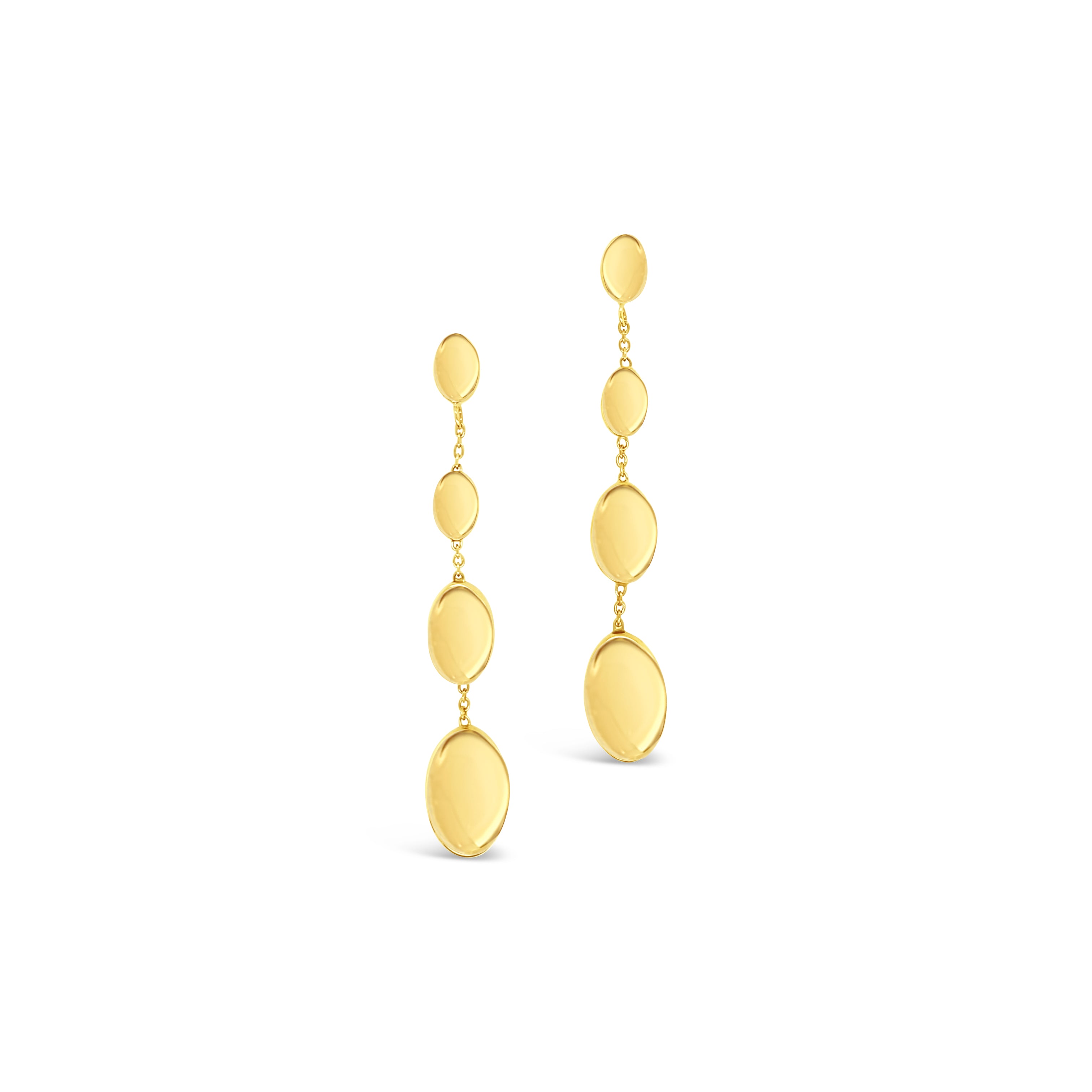 Aros de oro amarillo y cadena.