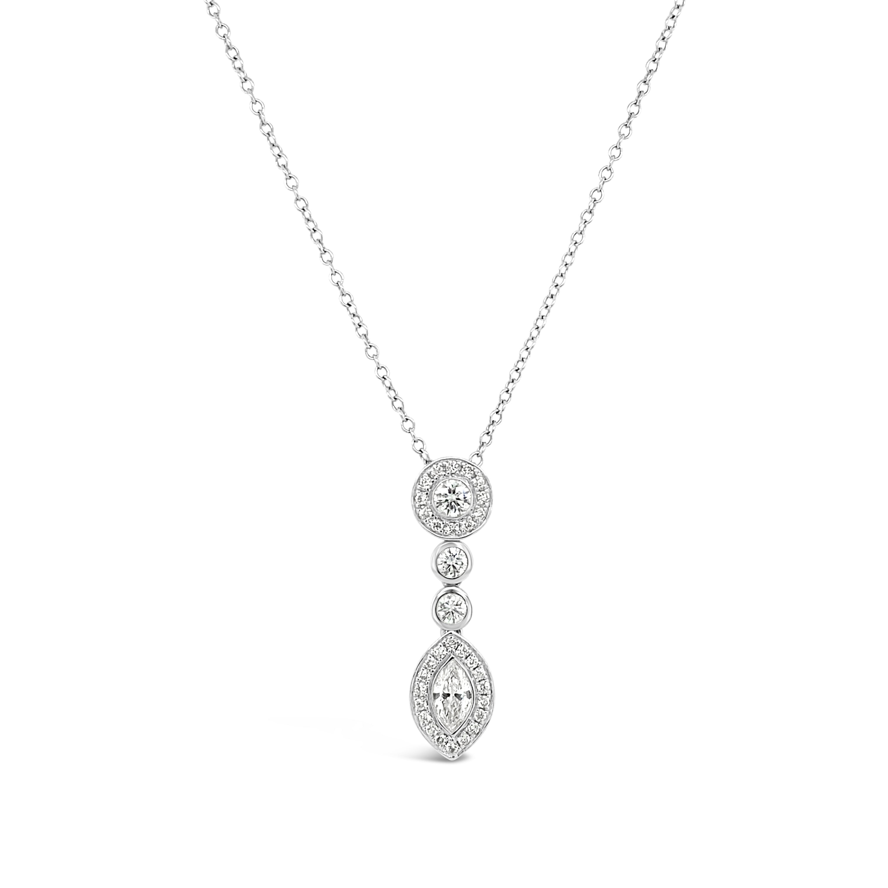 Collar de diamantes.