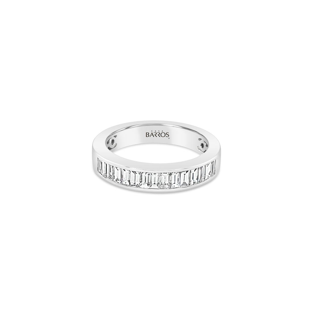 Anillo diamantes baguette.