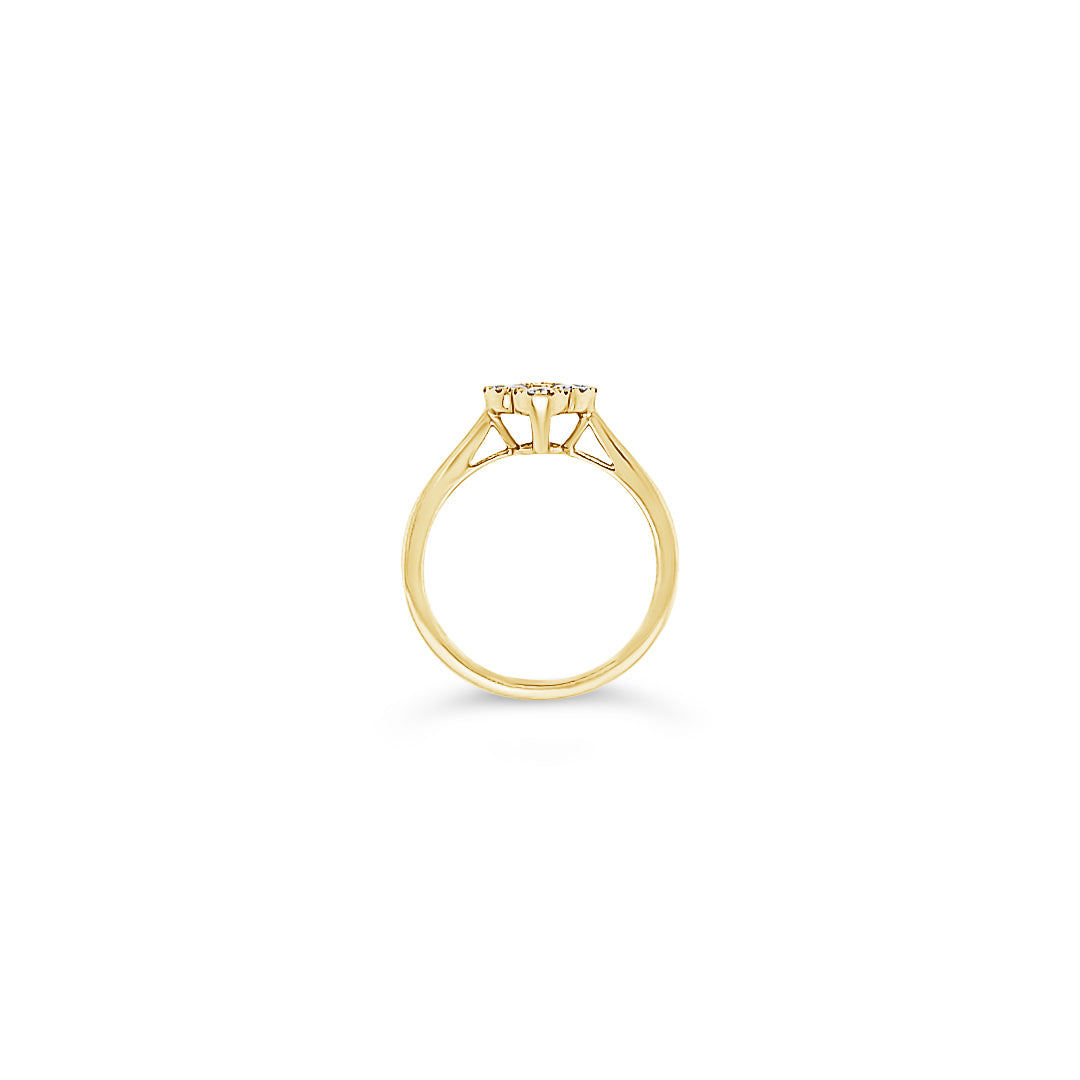Anillo oro amarillo flor con diamantes