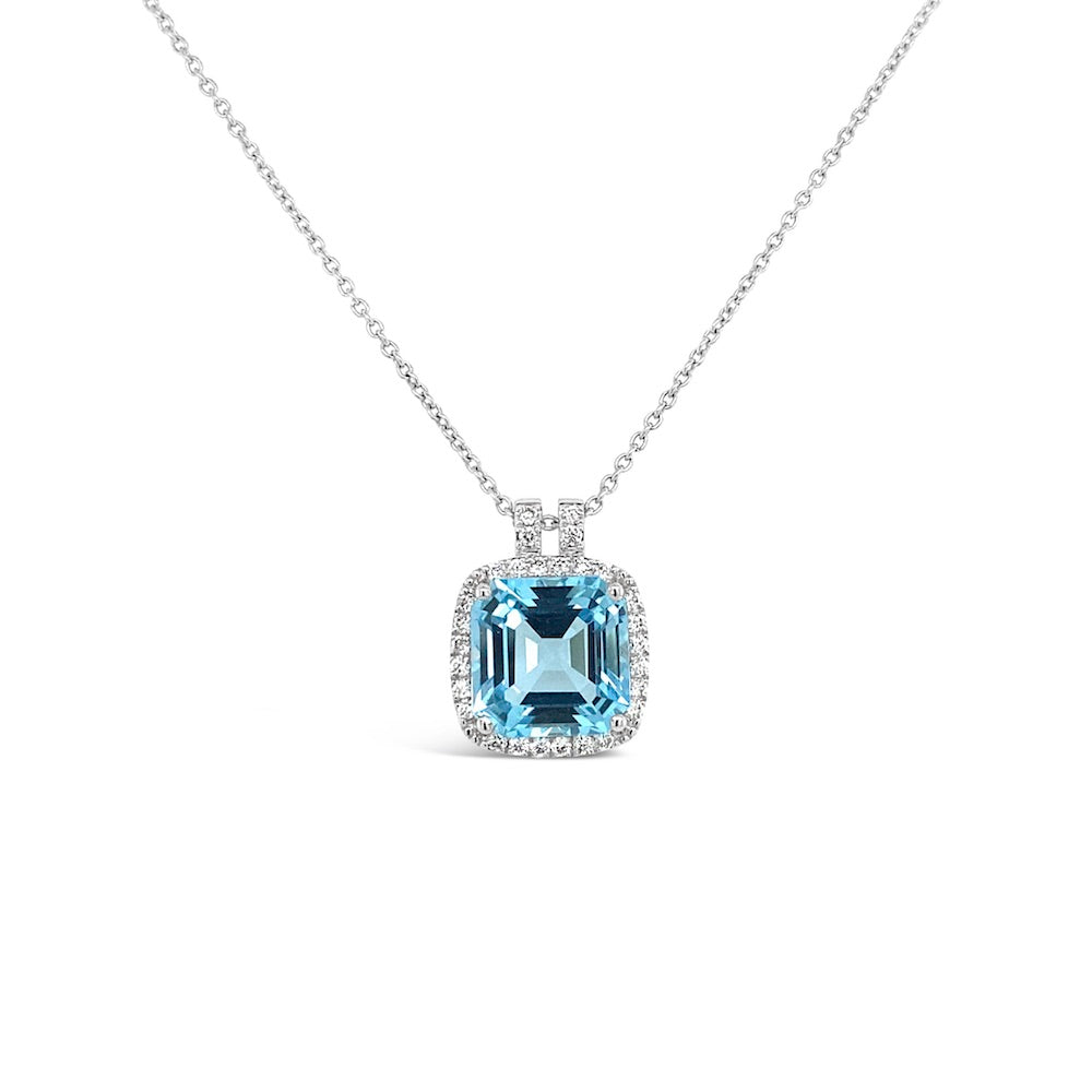 Collar con topacio azul y diamantes.