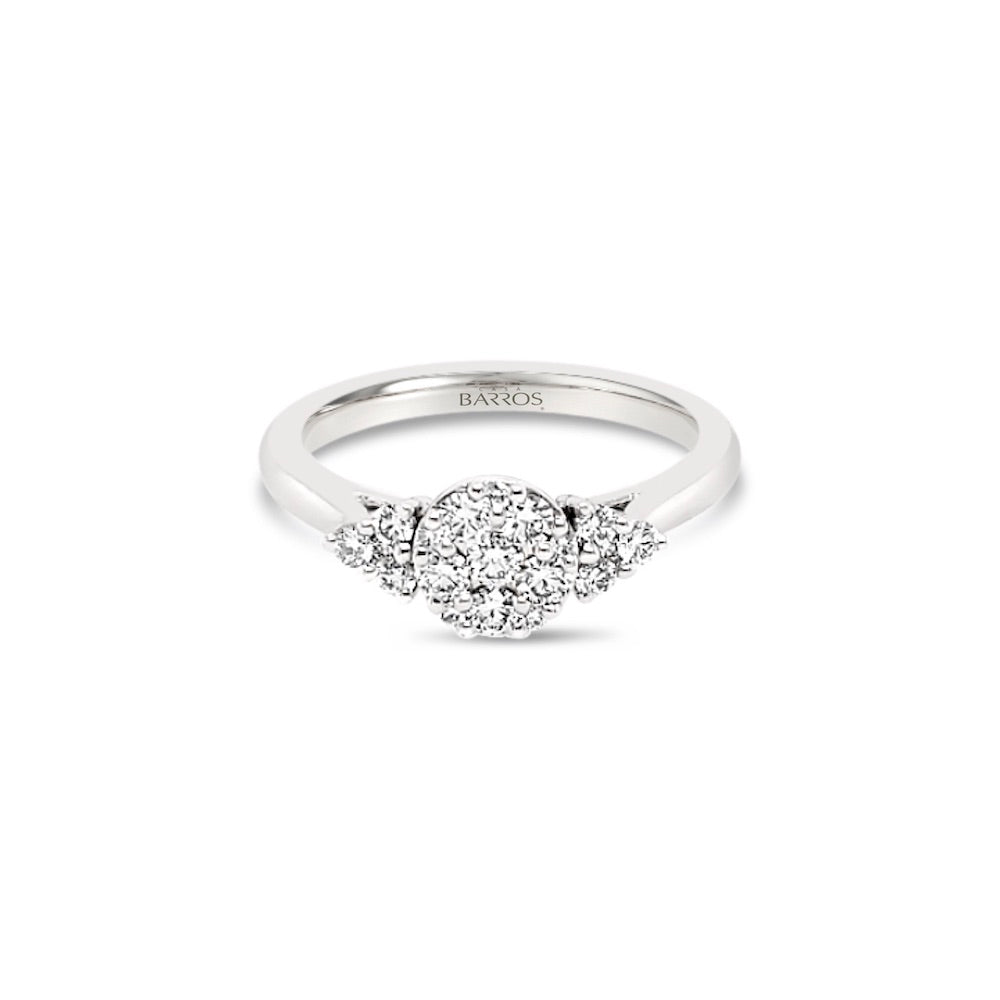 Anillo platino 19 diamantes.