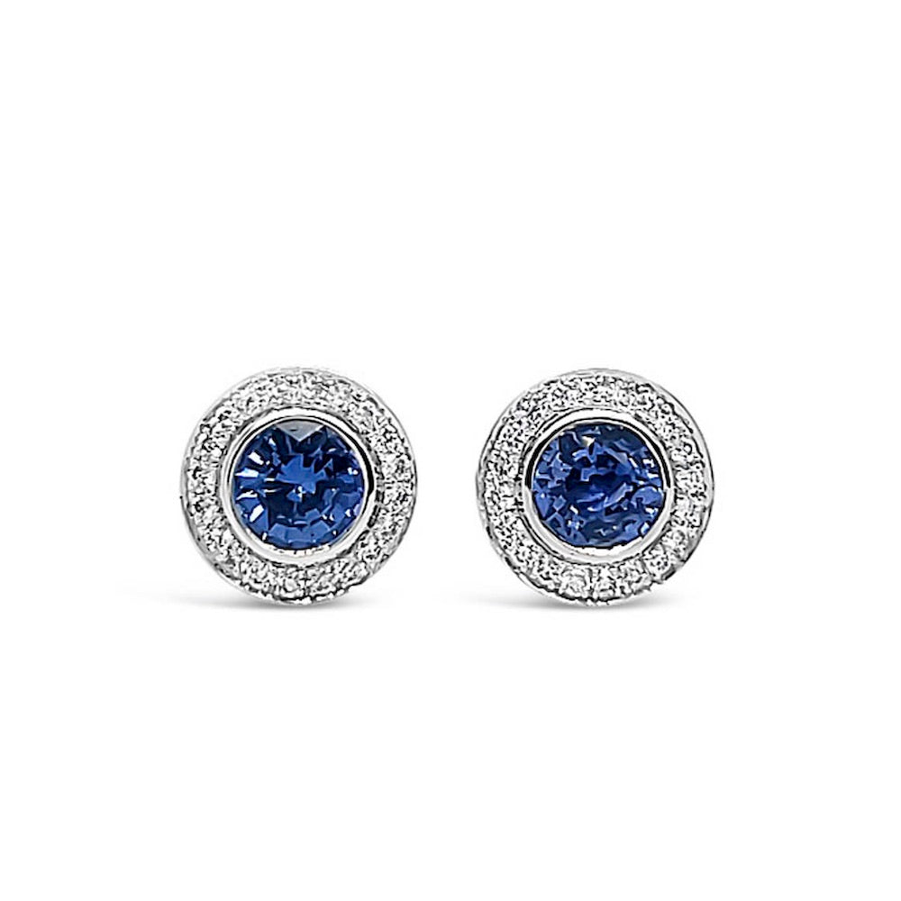 Aros de oro blanco con zafiros redondos y diamantes