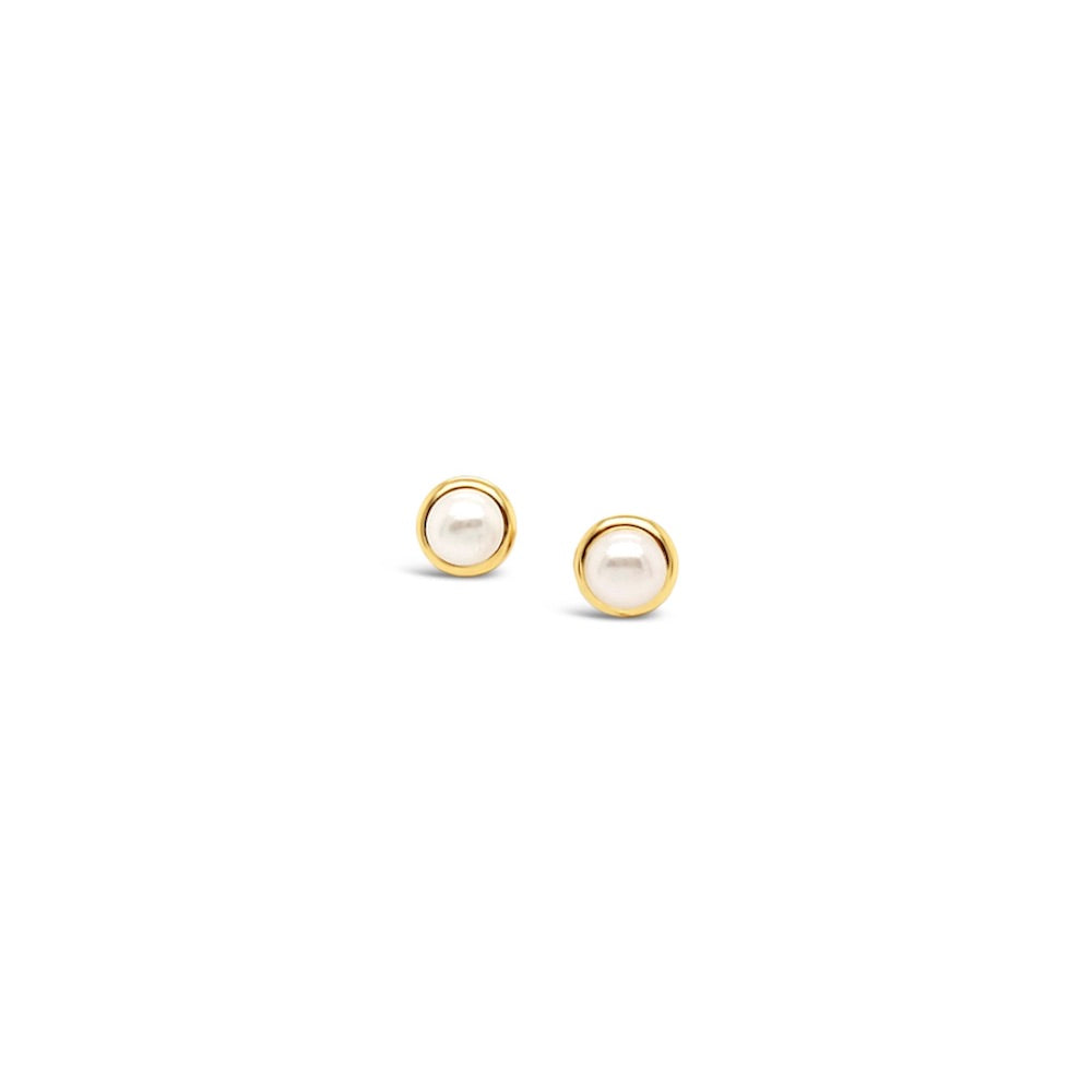 Aros de perlas con bisel de oro para niñitas.