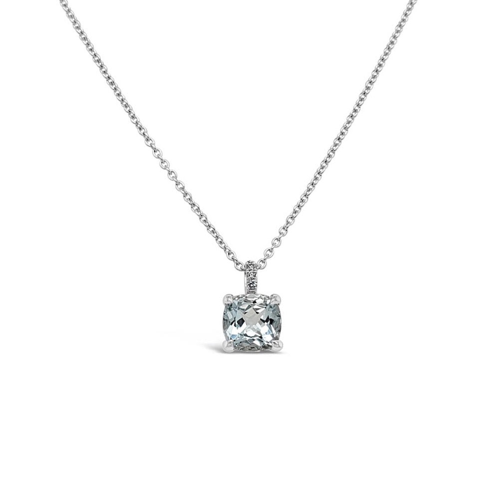 Collar aguamarina y diamantes.